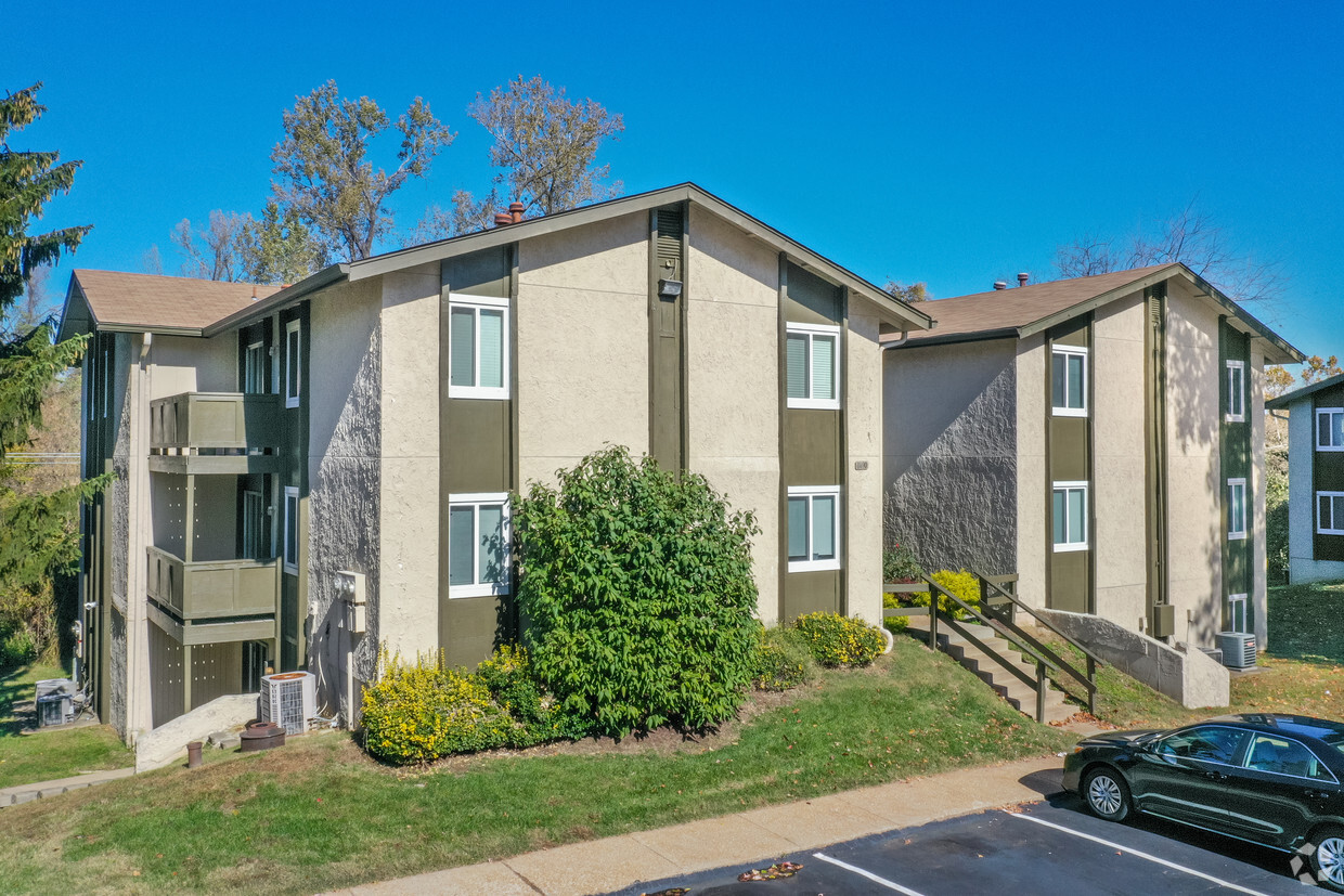Exterior - Hathaway Village Apartments