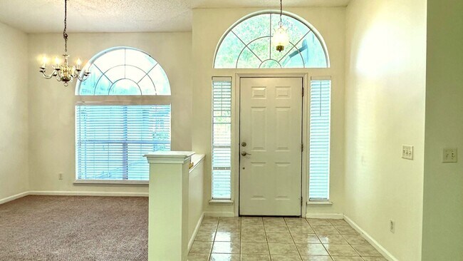 Foto del edificio - 3 bed/2 bath home, conveniently located in quiet Meadowfield Bluff