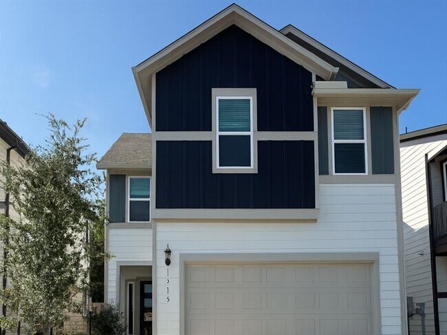 Building Photo - 1515 Iberville Dr