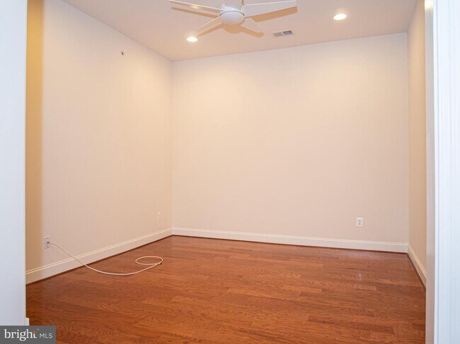 Building Photo - 3100 Stone Cliff Dr