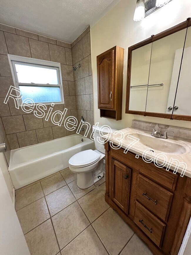 Foto del edificio - 3 Bed 1 Bath Home