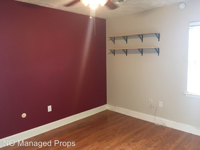 Building Photo - 3 br, 1.5 bath House - 1509 Vegas Dr.