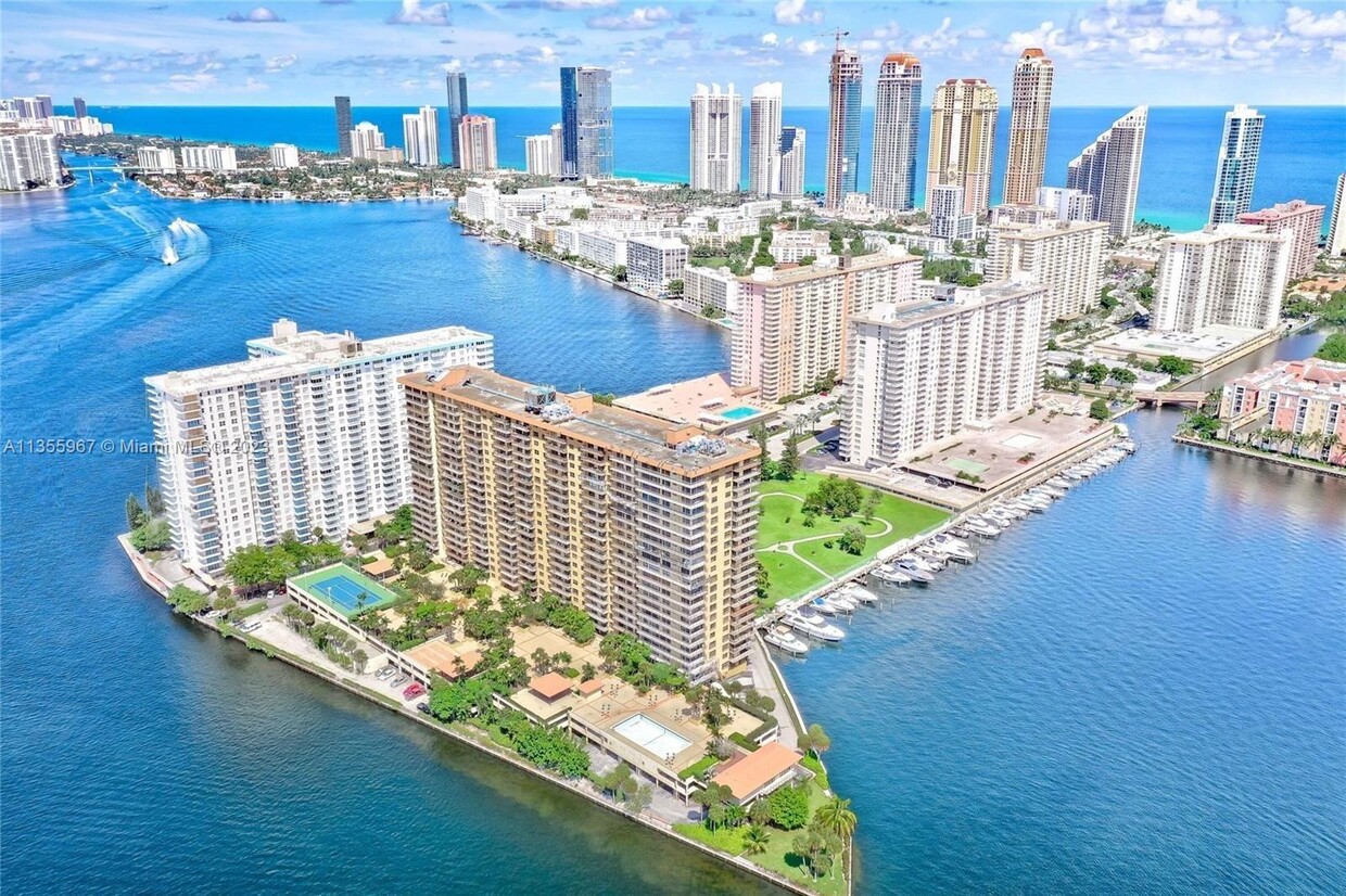 Apartments Sunny Isles