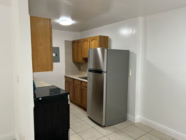 Building Photo - 401 SW 13th Pl