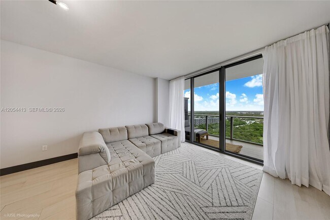 Foto del edificio - 16385 Biscayne Blvd