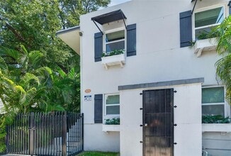 Building Photo - 3676 Oak Ave