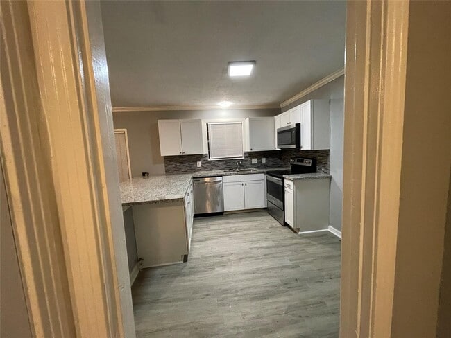 Foto del edificio - 2330 Cedar Dr