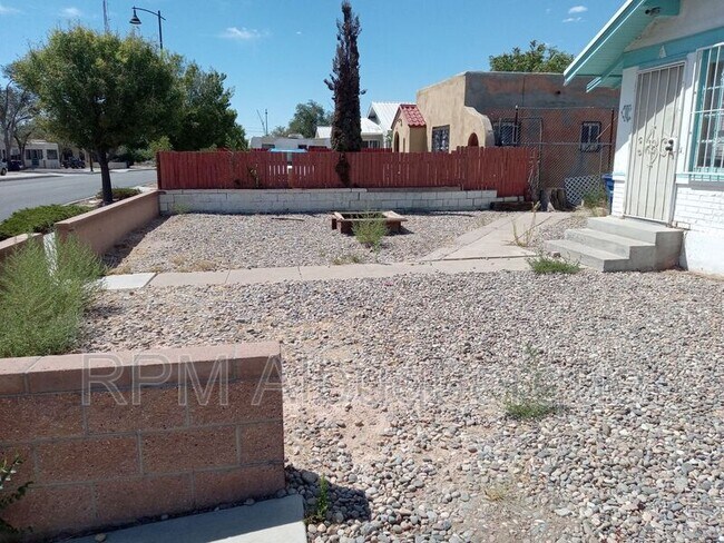Foto del edificio - 2129 Coal Ave SE