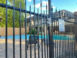 Building Photo - 2230 S Piney Point Rd