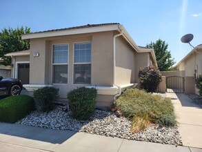 Building Photo - 1267 Quail Run Dr