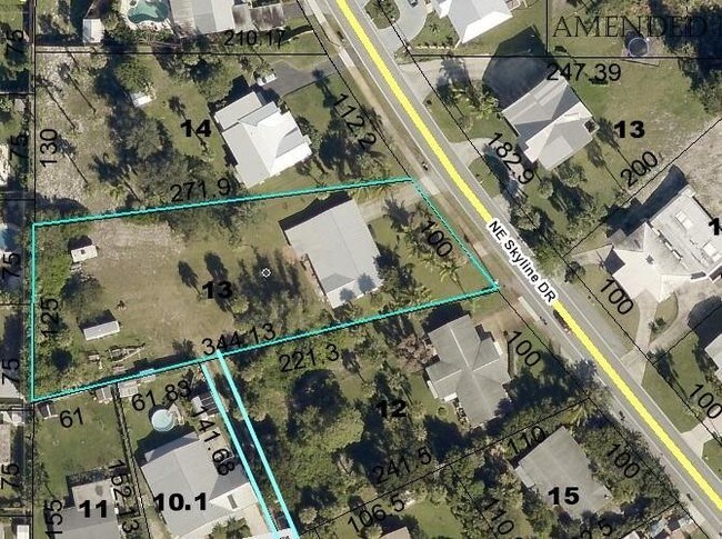 Building Photo - 3576 NE Skyline Dr