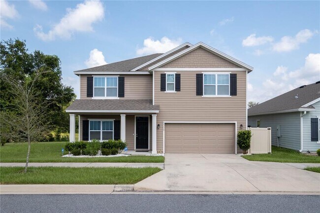 Building Photo - 8008 SW 62nd Ct
