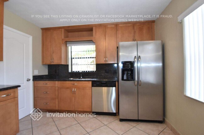 Building Photo - 4511 SW 102nd Pl