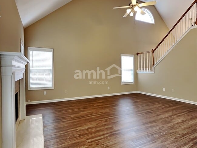 Building Photo - 801 Glenns Farm Way