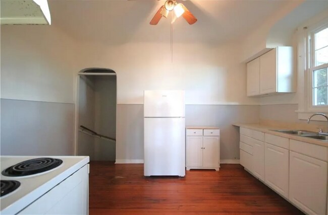 Foto del edificio - 2666 Clover St