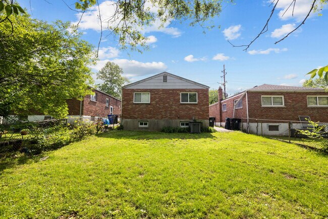 Foto del edificio - 1321 82nd Blvd