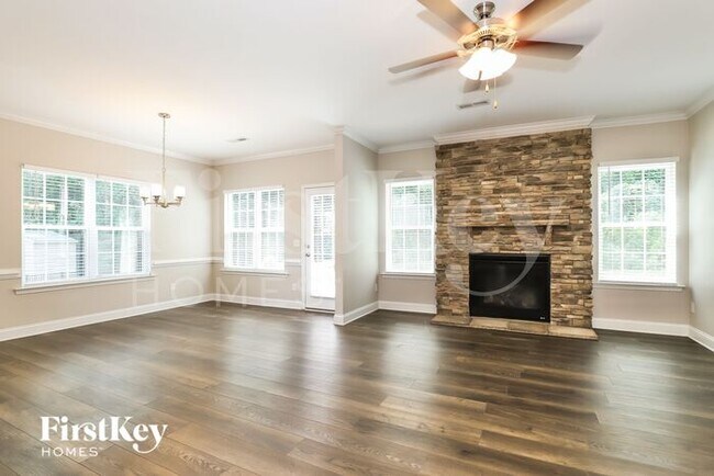 Foto del edificio - 3812 Rutherford Ct