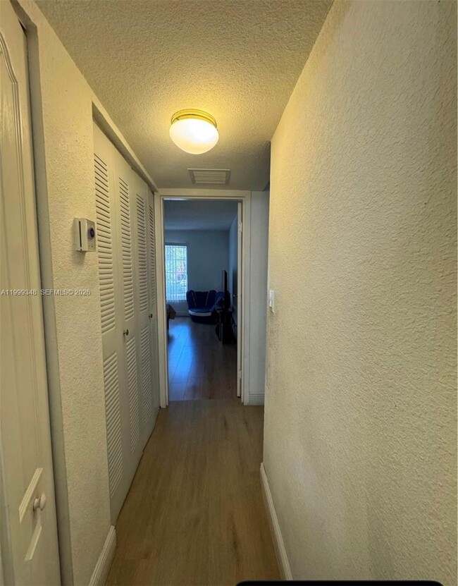 Foto del edificio - 5201 Geneva Ct