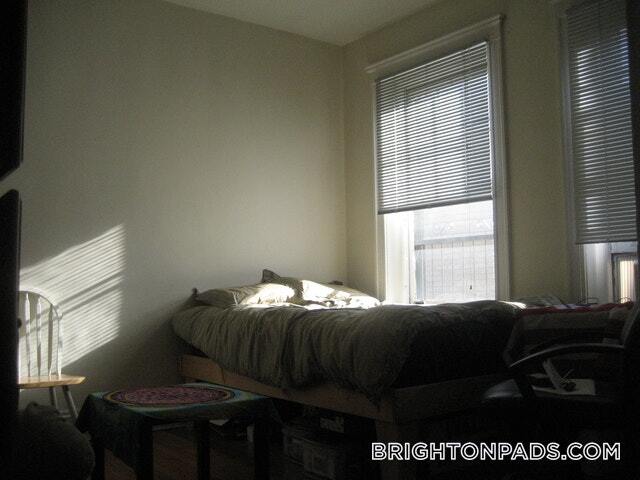 Foto principal - 317 Allston St