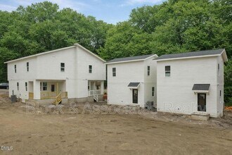 Building Photo - 2811 Wilcox Pl