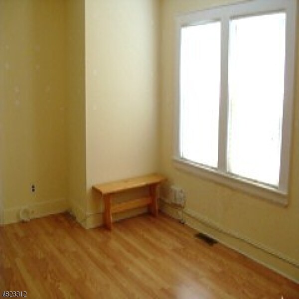 Building Photo - 16 Farley Pl