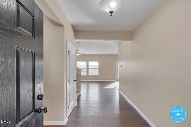 Foto del edificio - 831 Ember Dr