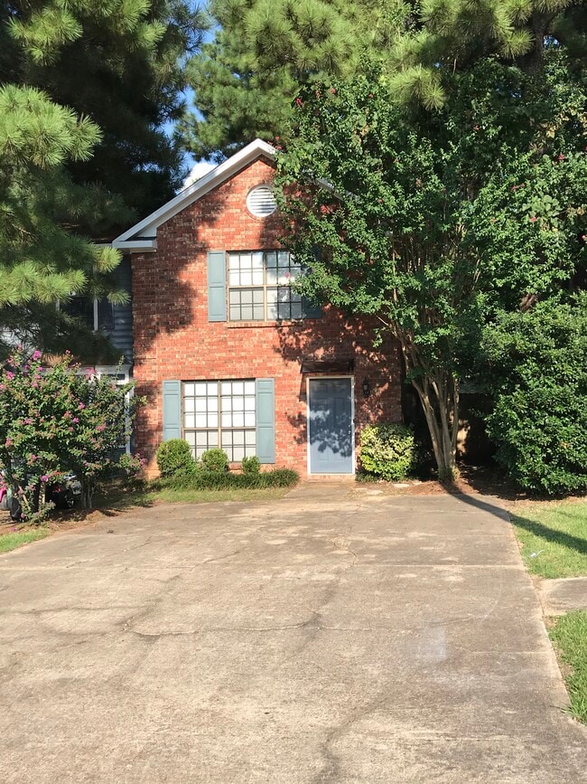 Building Photo - 707 Bay Park Dr