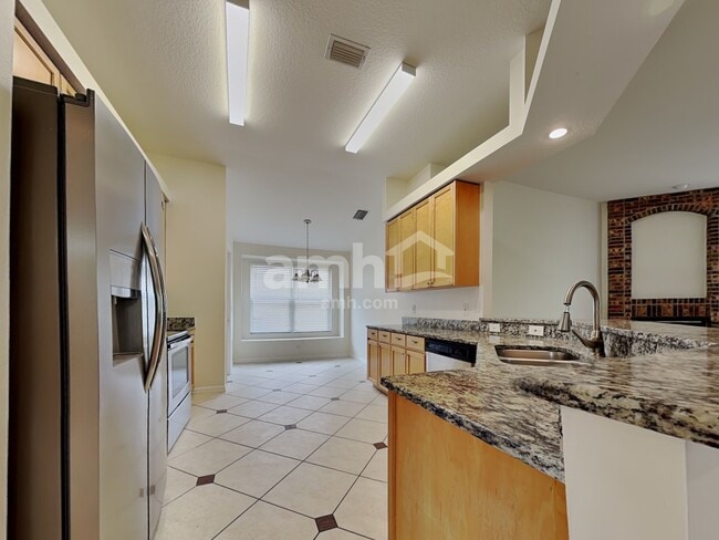 Foto del edificio - 3704 Lockridge Dr