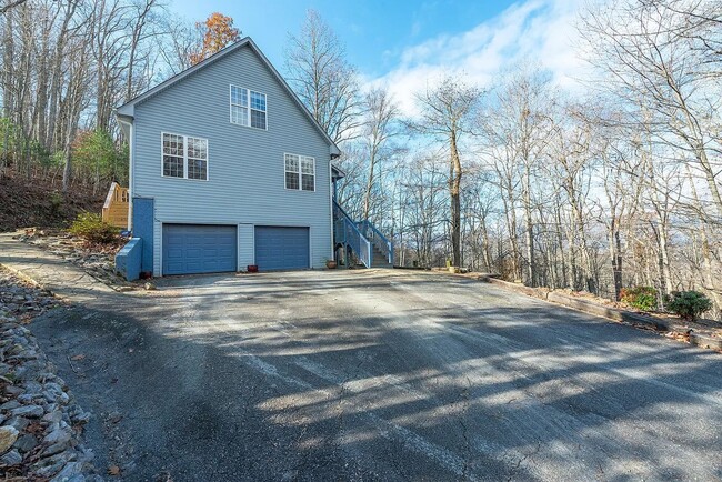 Foto del edificio - 781 Parker Farm Rd