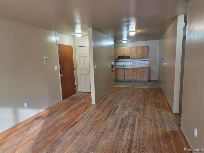 Building Photo - 15080 Greenfield Rd