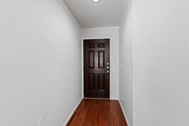 Foto del edificio - 206 Paint Creek Ln