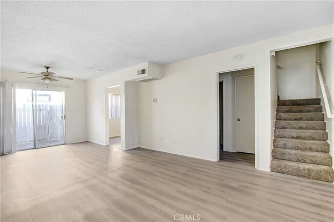Building Photo - 30 N Ash St