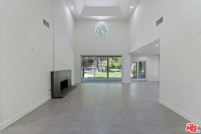 Foto del edificio - 4133 Tarrybrae Terrace