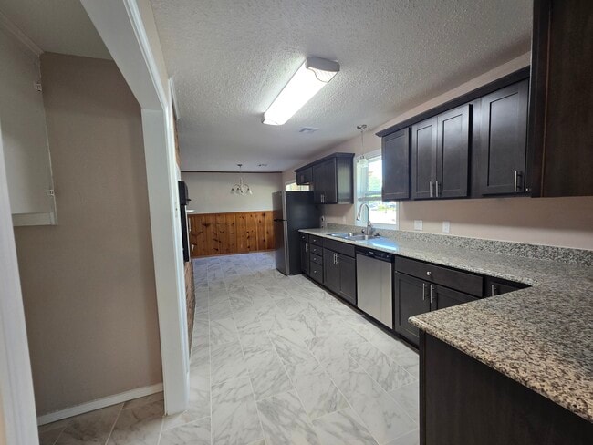 Building Photo - 3530 Old Greenwood Rd