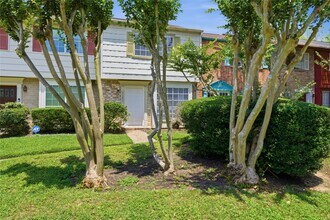 Building Photo - 8321 Nairn St