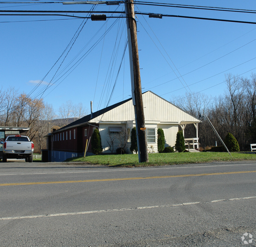 Foto del edificio - 73 Hudson River Rd