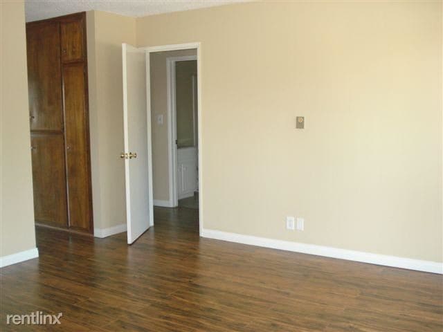 Building Photo - 115 Redondo Ave