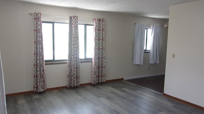 Building Photo - 10030 SW 90th Ct