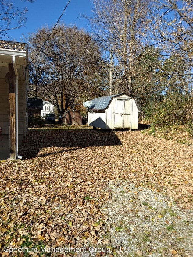 Building Photo - 3 br, 1.5 bath House - 308 W College Street