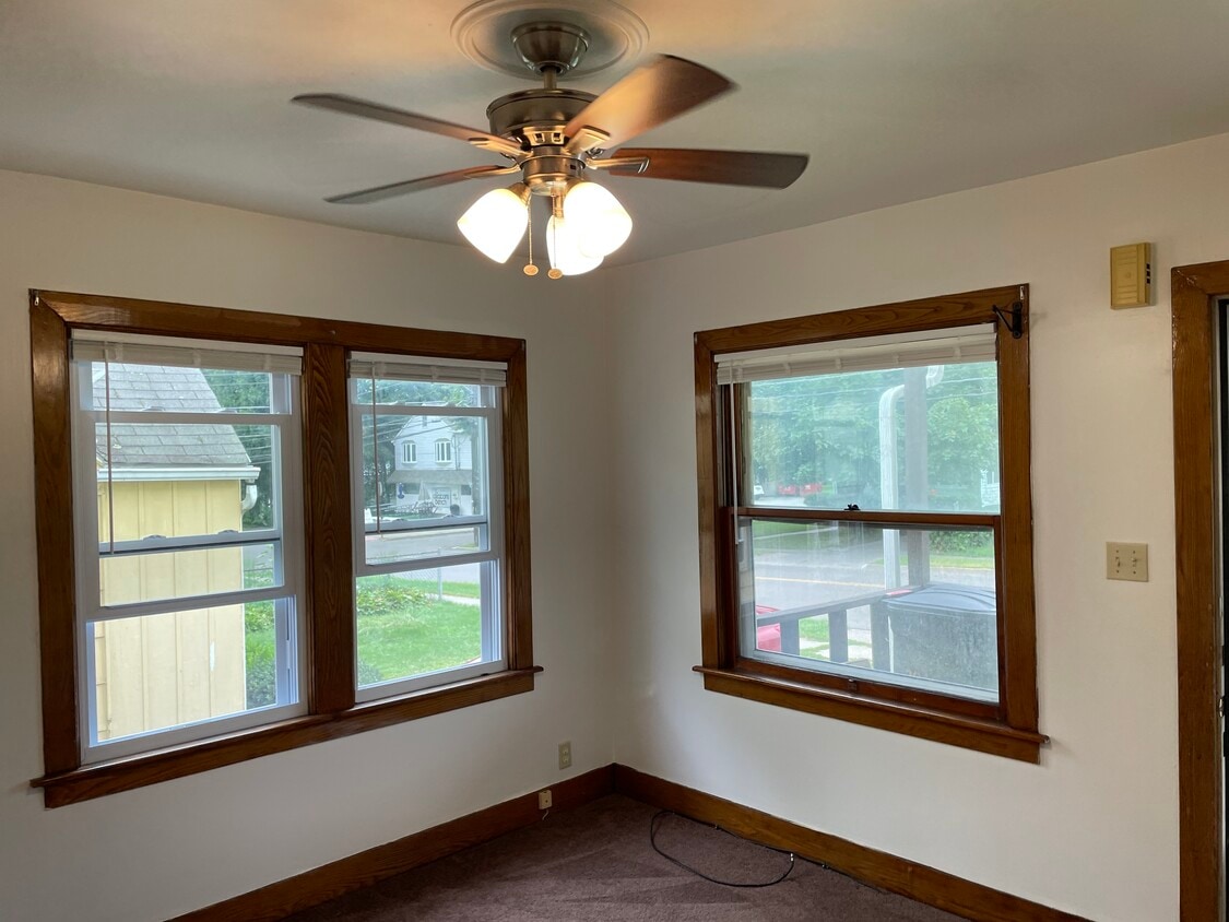 304 Oakdale Rd Unit Super 1 bedroom apartment, Johnson City, NY 13790