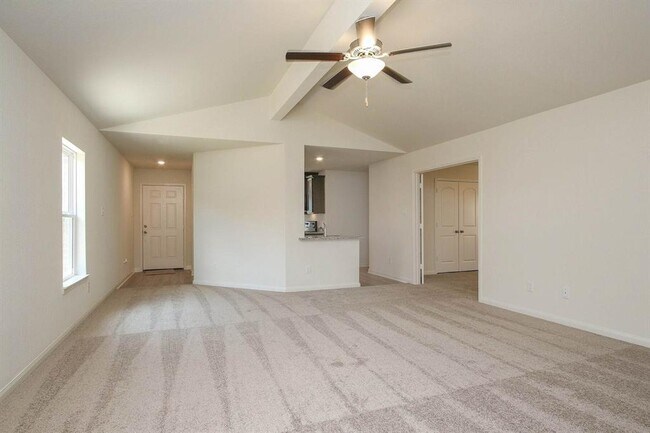Building Photo - 424 Elaine Vly Dr