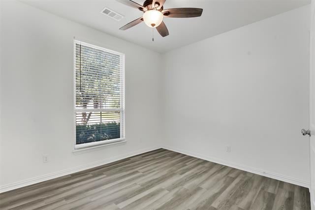 Foto del edificio - 309 Emerald Creek Dr