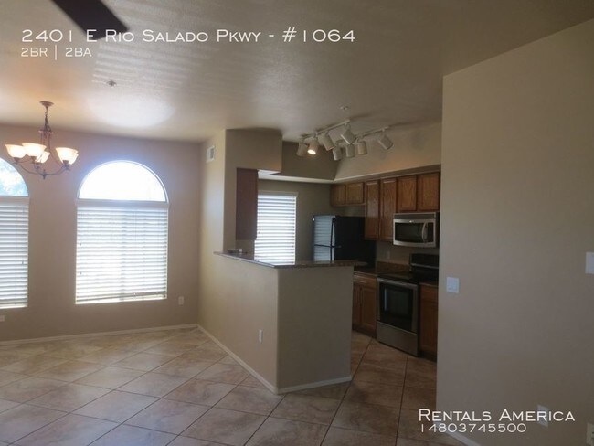 Building Photo - 2401 E Rio Salada