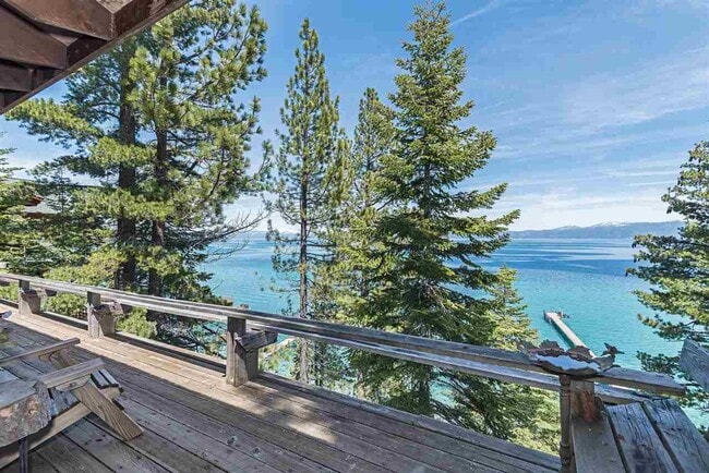 Foto del edificio - Beautiful west shore lakefront home in Tahoma