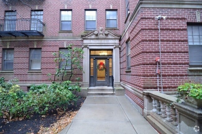 Building Photo - 43 Linnaean St