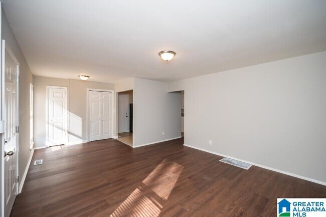 Building Photo - 442 Murphys Ln