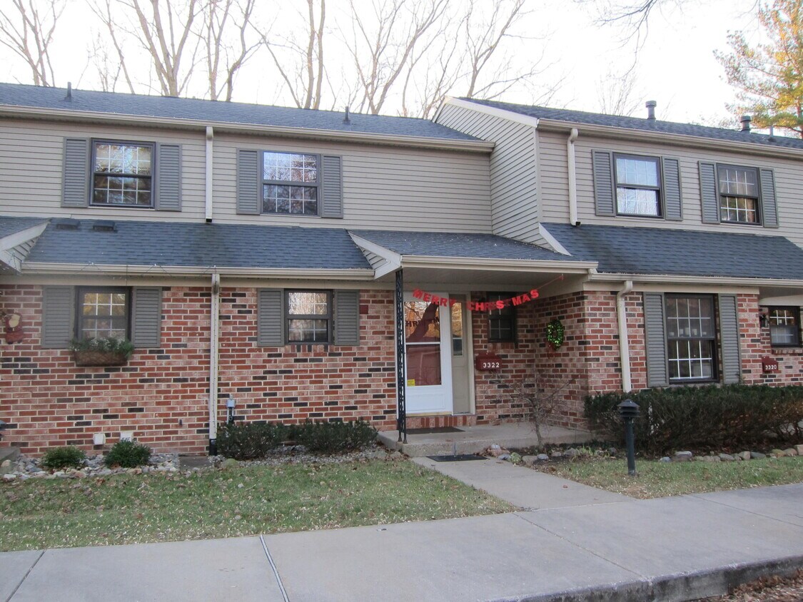 Primary Photo - 3322 Pine Bluff Ln