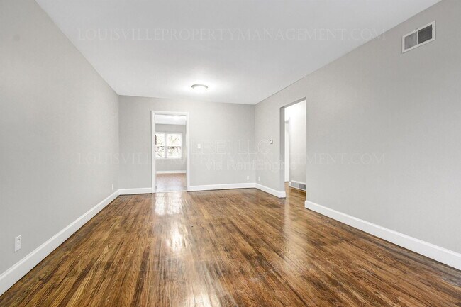 Foto del edificio - 2211 Gerald Ct