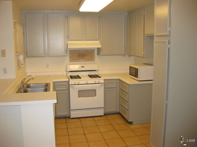 Foto del edificio - 1200 Rodeo Dr