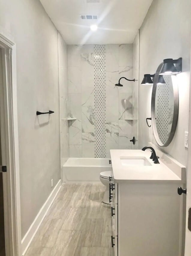 Baño #1 - 3394 Spottswood Ave